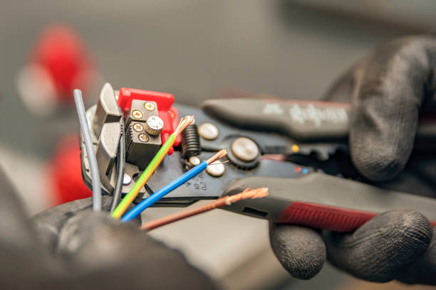 Best Licensed Electrician  in Fairview, NY